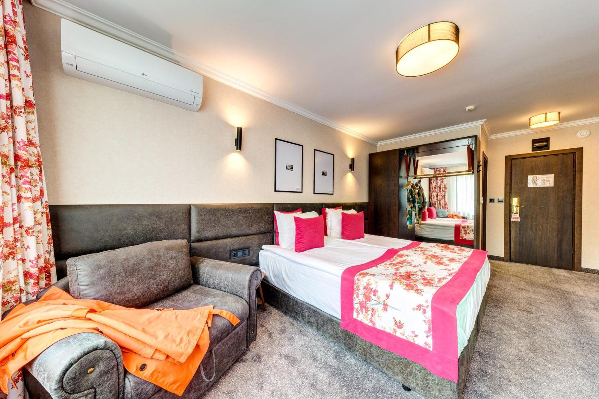 Spa Hotel Kiparis Smoljan Esterno foto