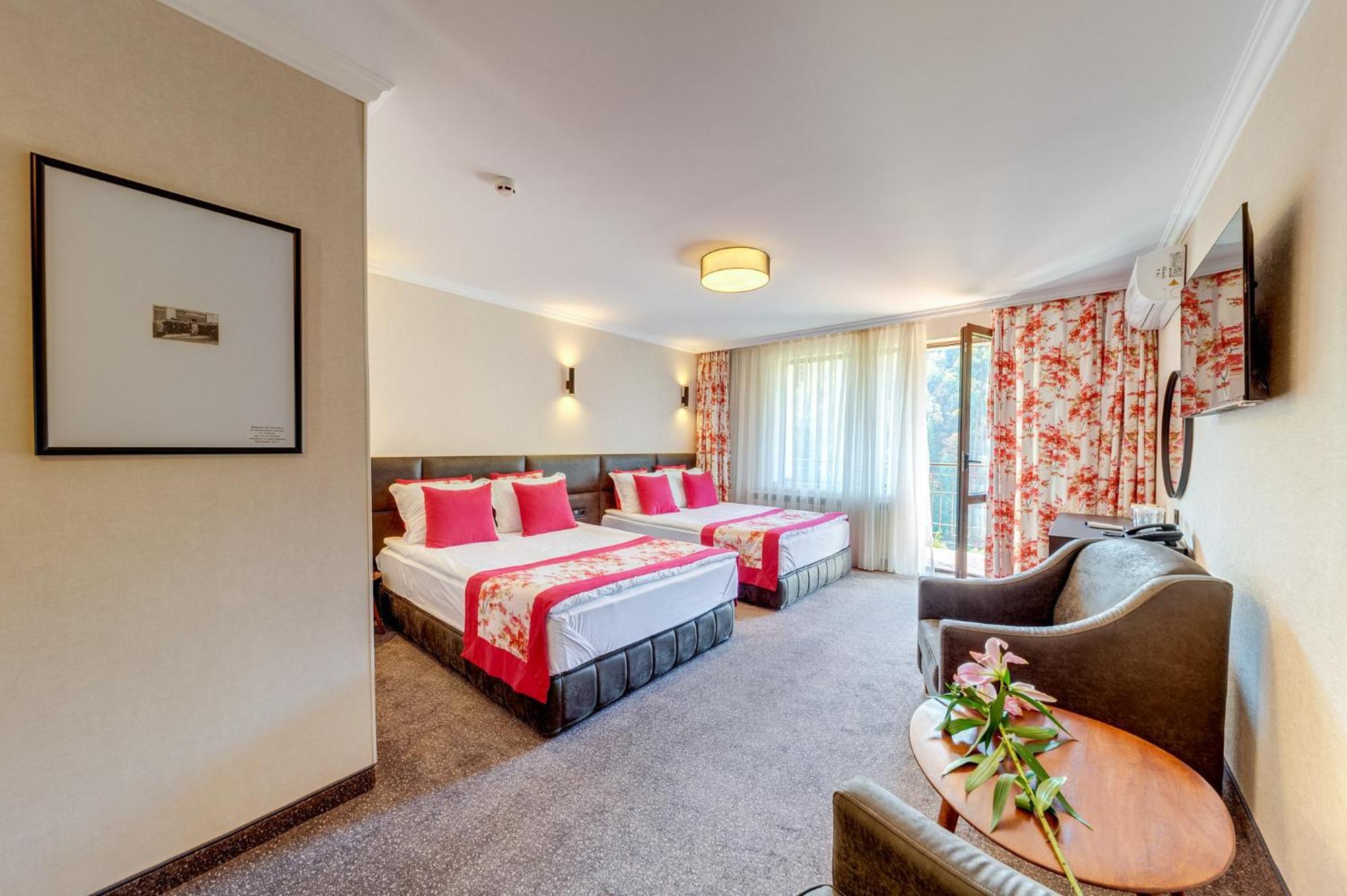 Spa Hotel Kiparis Smoljan Esterno foto