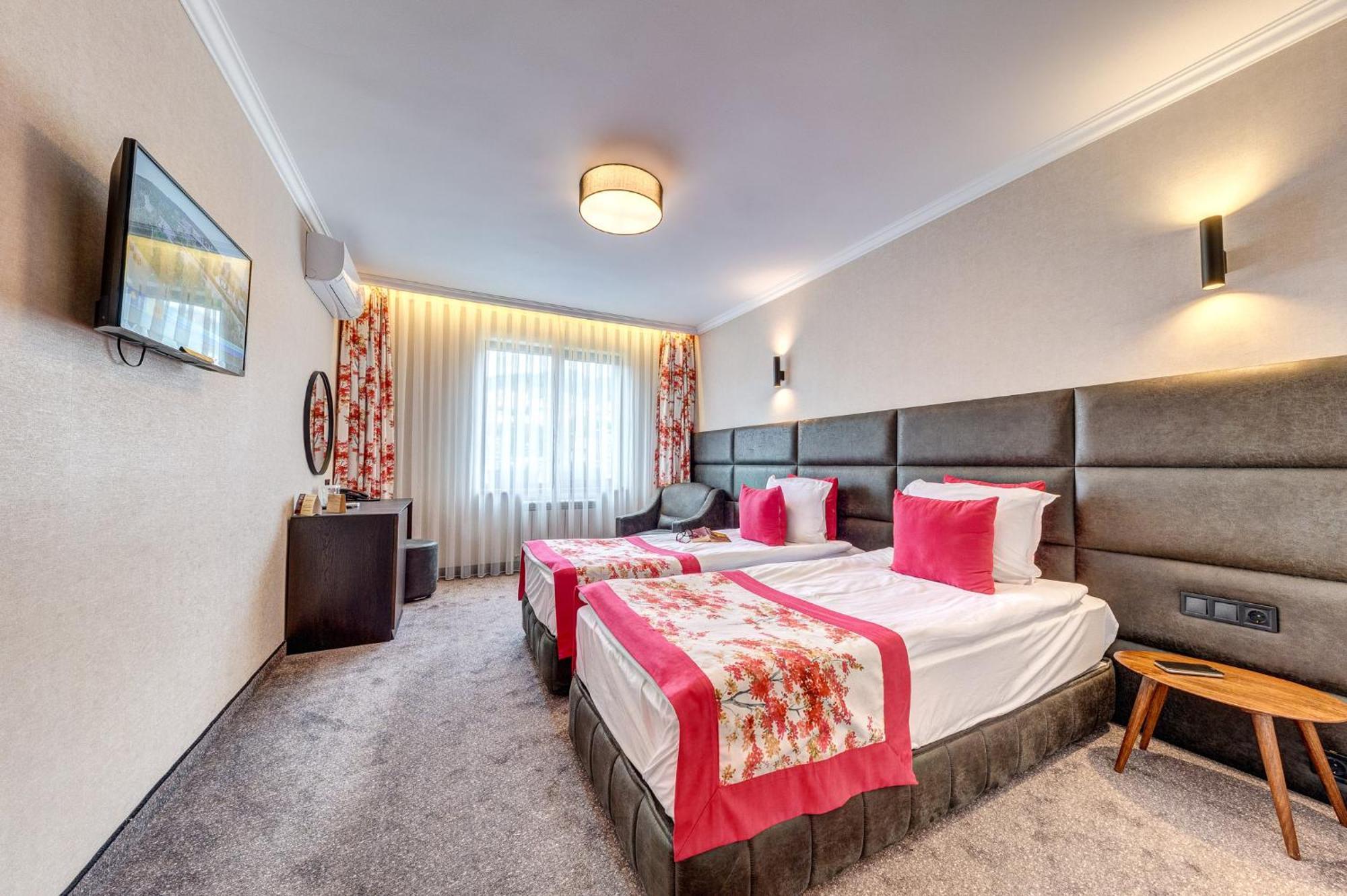 Spa Hotel Kiparis Smoljan Esterno foto