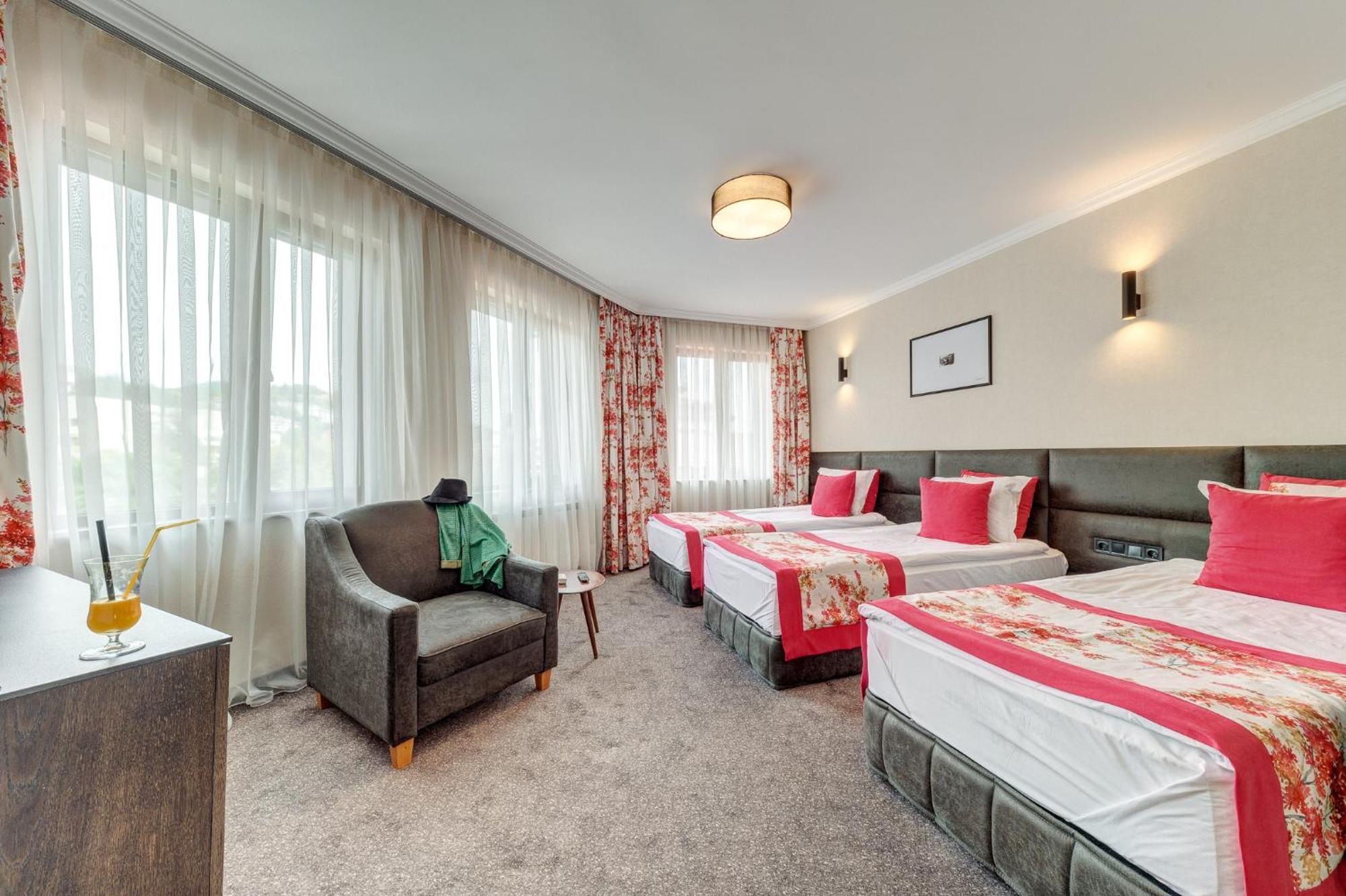 Spa Hotel Kiparis Smoljan Esterno foto