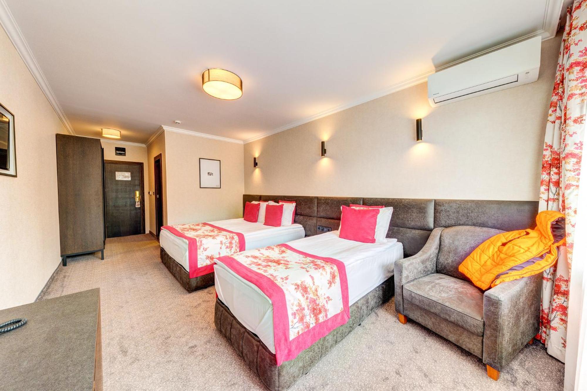 Spa Hotel Kiparis Smoljan Esterno foto
